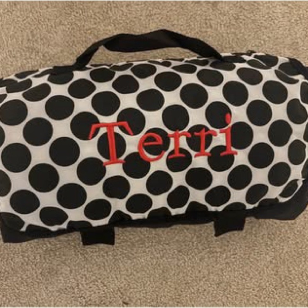 Polka Dot Thirty one on the go blanket